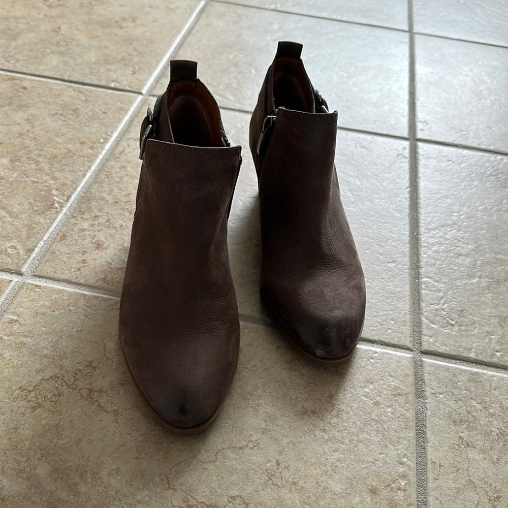 Cute booties!!! Nice color to weat with jeans. Comfortable. Have been worn